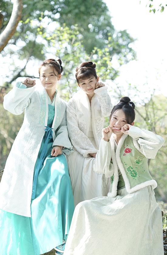 知否?应是绿肥红瘦