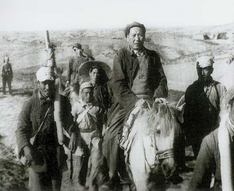  p>转战陕北,安定了民心,使人民群众看到了希望,鼓舞增强了 a target=