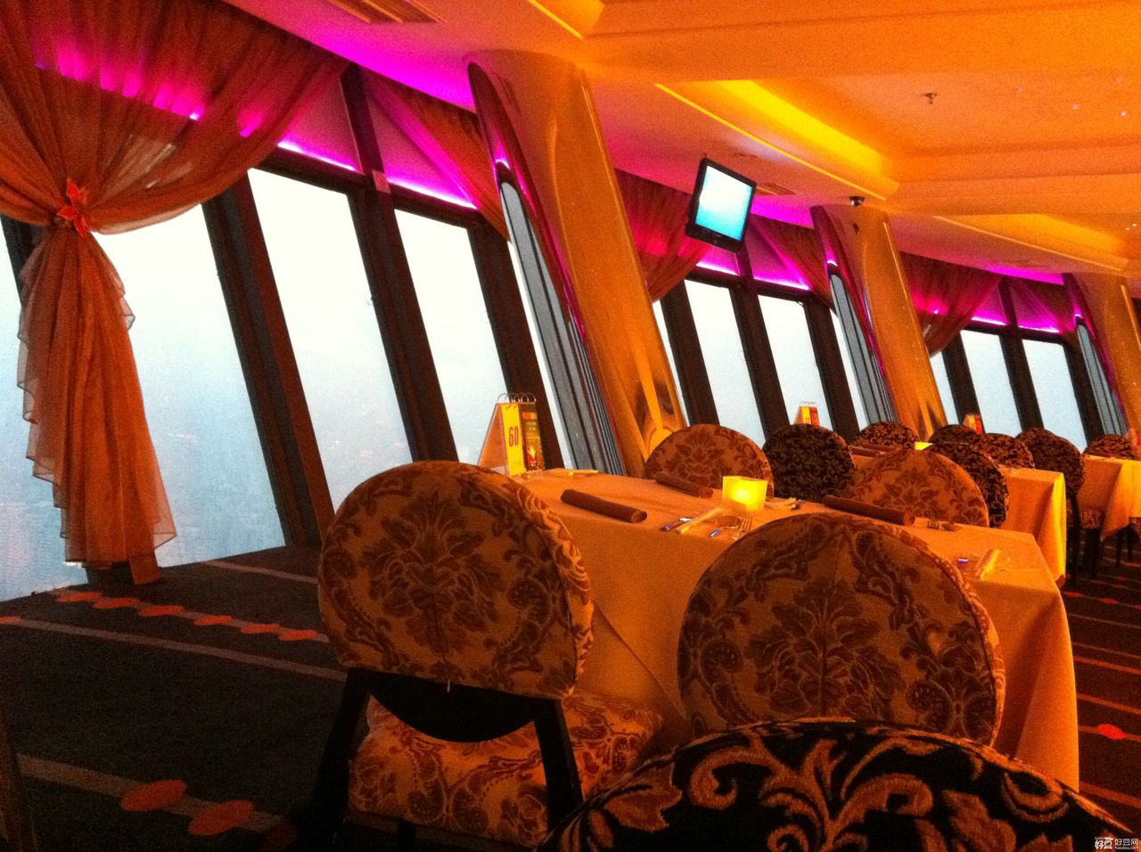 中央电视塔旋转餐厅