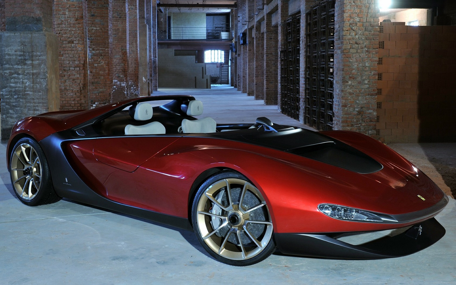  p>2013年日内瓦车展上,法拉利正式发布了sergio概念车,以纪念其已故