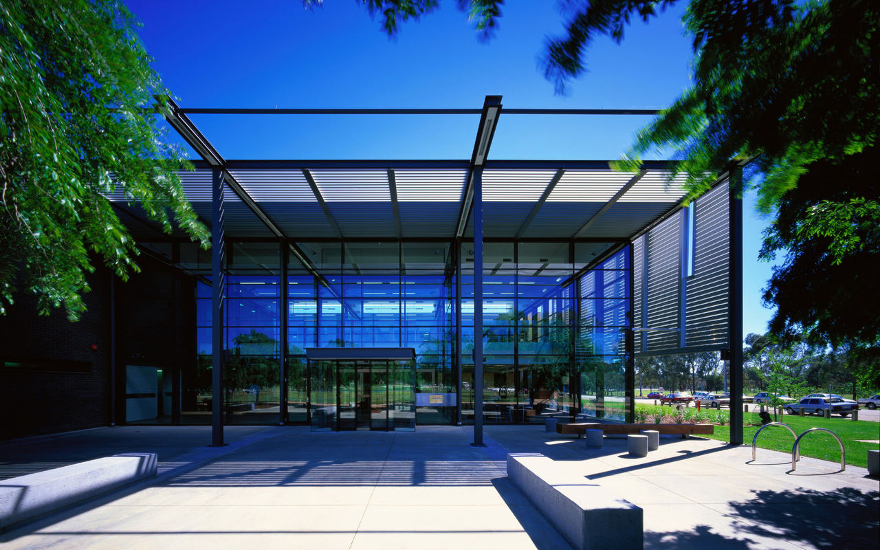  p>乐卓博大学(la trobe university,又译:拉筹伯大学)建校于1967   .