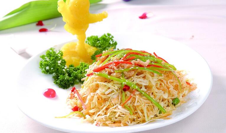  p> a href="#" data-lemmaid="12994139">虾米炒粉丝 /a>是以 a href