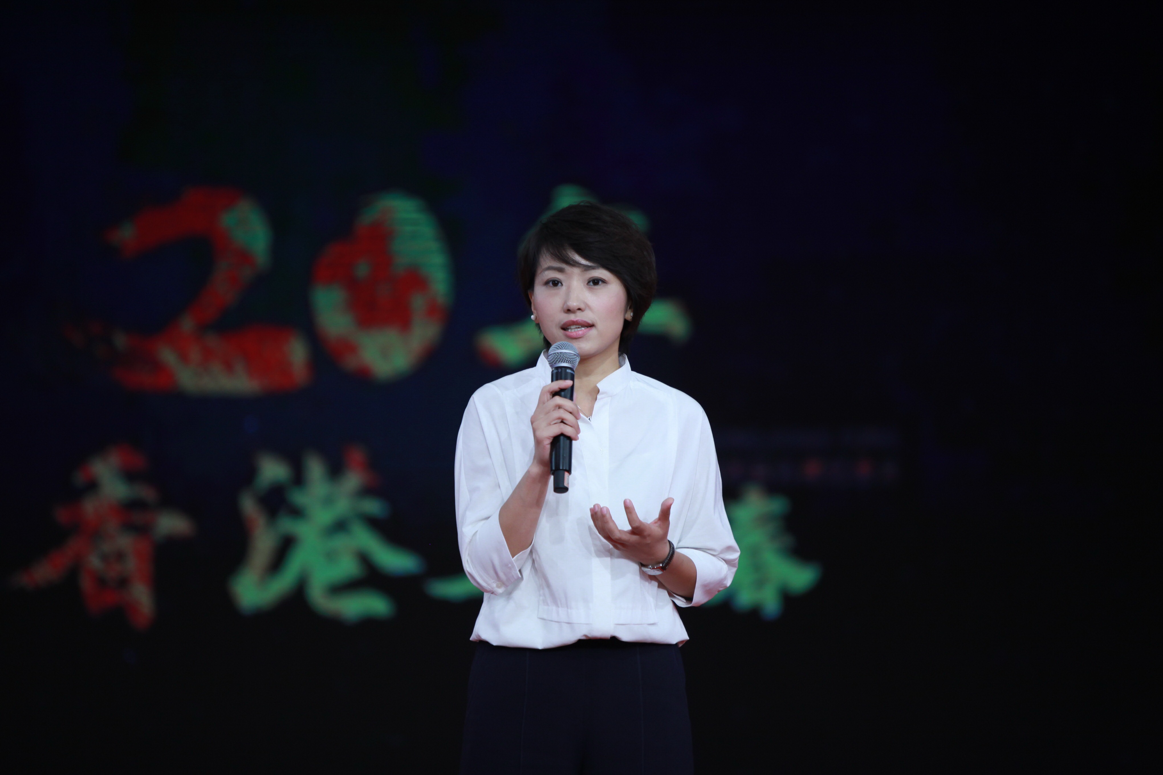 人民日报新媒体直播访谈节目《大咖有话》主持人