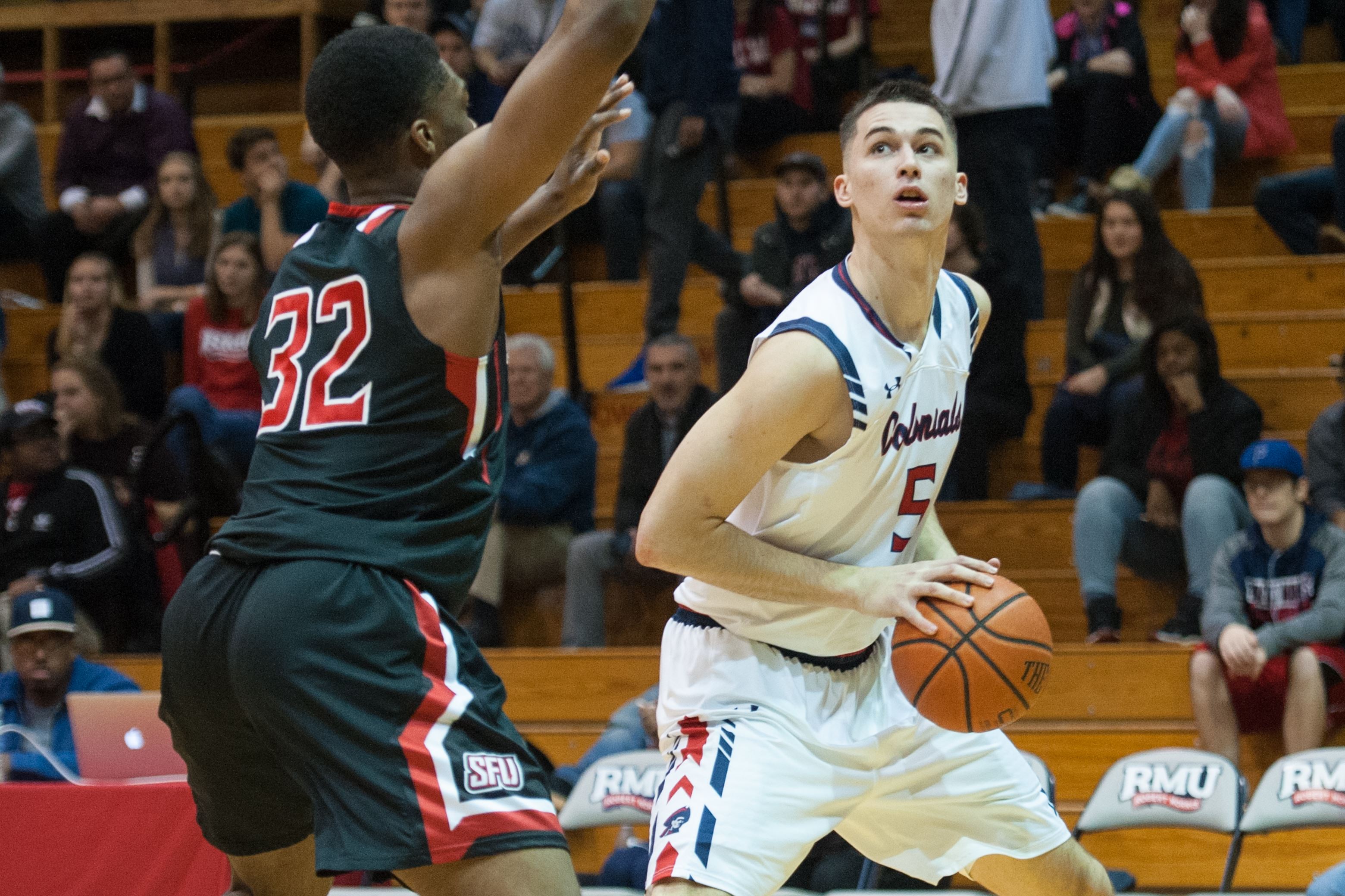  p>布雷登·伯克,1997年11月7日出生,美国篮球运动员,司职 a target="