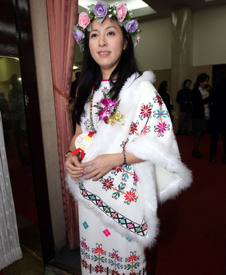  p>陈莹,1976年3月27日出生于中国广东省广州市,毕业于 a target="