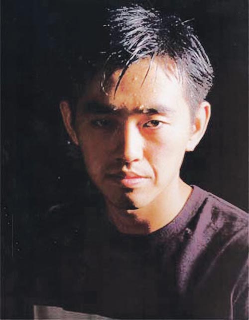  p>孔令辉,男,汉族,1975年10月18日出生于黑龙江省哈尔滨市,中国乒乓