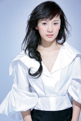  p>陶飞霏,1977年2月15日出生于湖北省荆州市,中国影视女 a target="