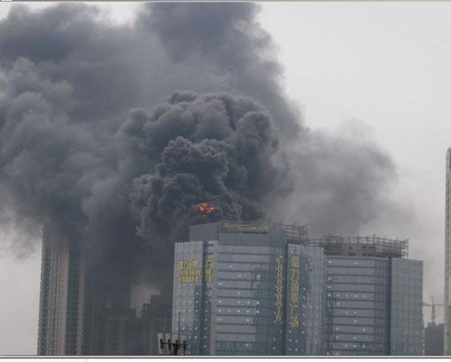 11·23广东广州珠江新城大火