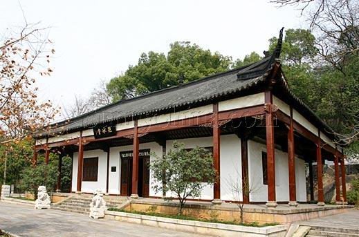  p>抱冰堂建于1909年,是清末两湖总督张之洞的生祠,也是辛亥革命百年