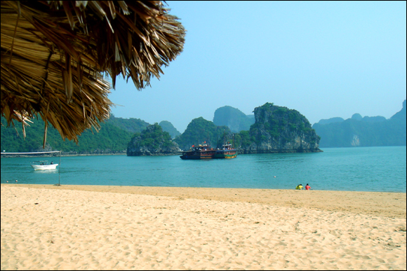 href="/item/越南/155278" data-lemmaid="155278">越南 /a>北部湾的 