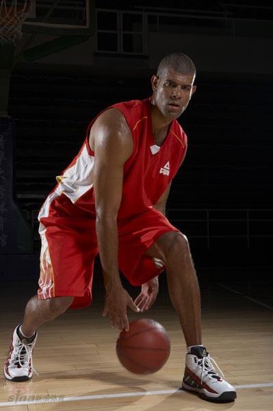  p>肖恩·巴蒂尔(shane battier),1978年9月9日出生于美国 a target="