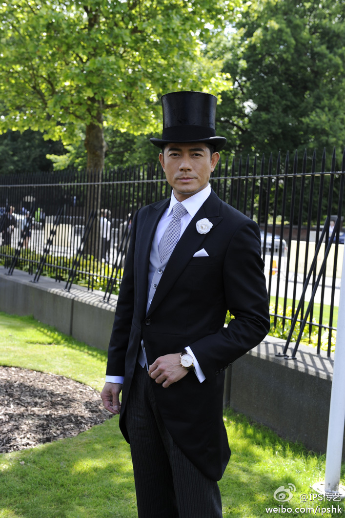  p>郭富城(aaron kwok),1965年10月26日出生于中国香港,祖籍广东东莞