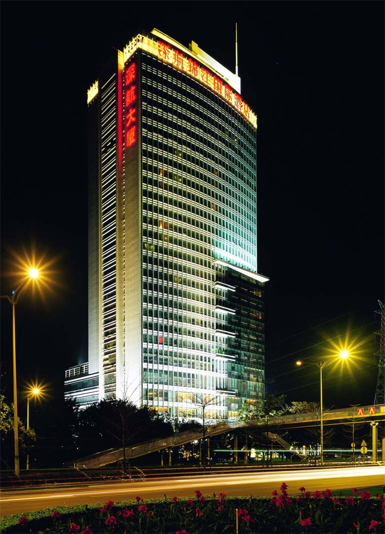  p>深圳深航国际酒店引(原深圳深航锦江国际酒店)2005年1月开业 ,是 a
