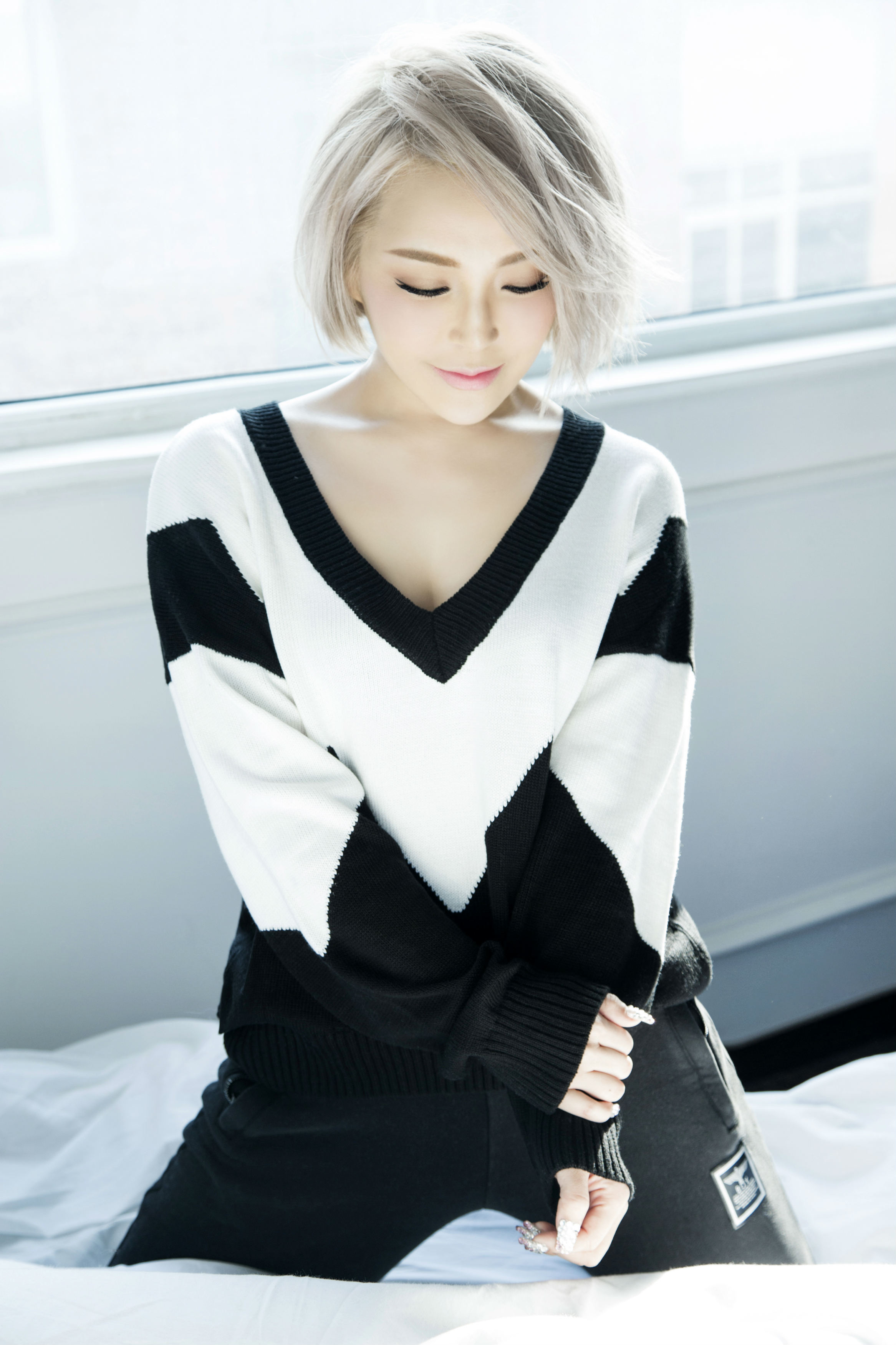  p>崔子格(queena),6月25日出生于新疆乌鲁木齐,中国内地流行女歌手