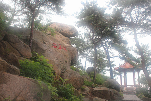  p>绵羊石在太平宫东,是崂山著名 a target="_blank" href="/item