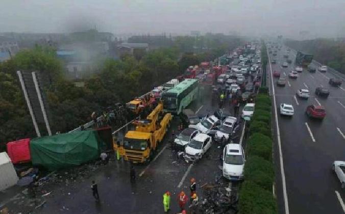 12月7日沪蓉高速交通事故