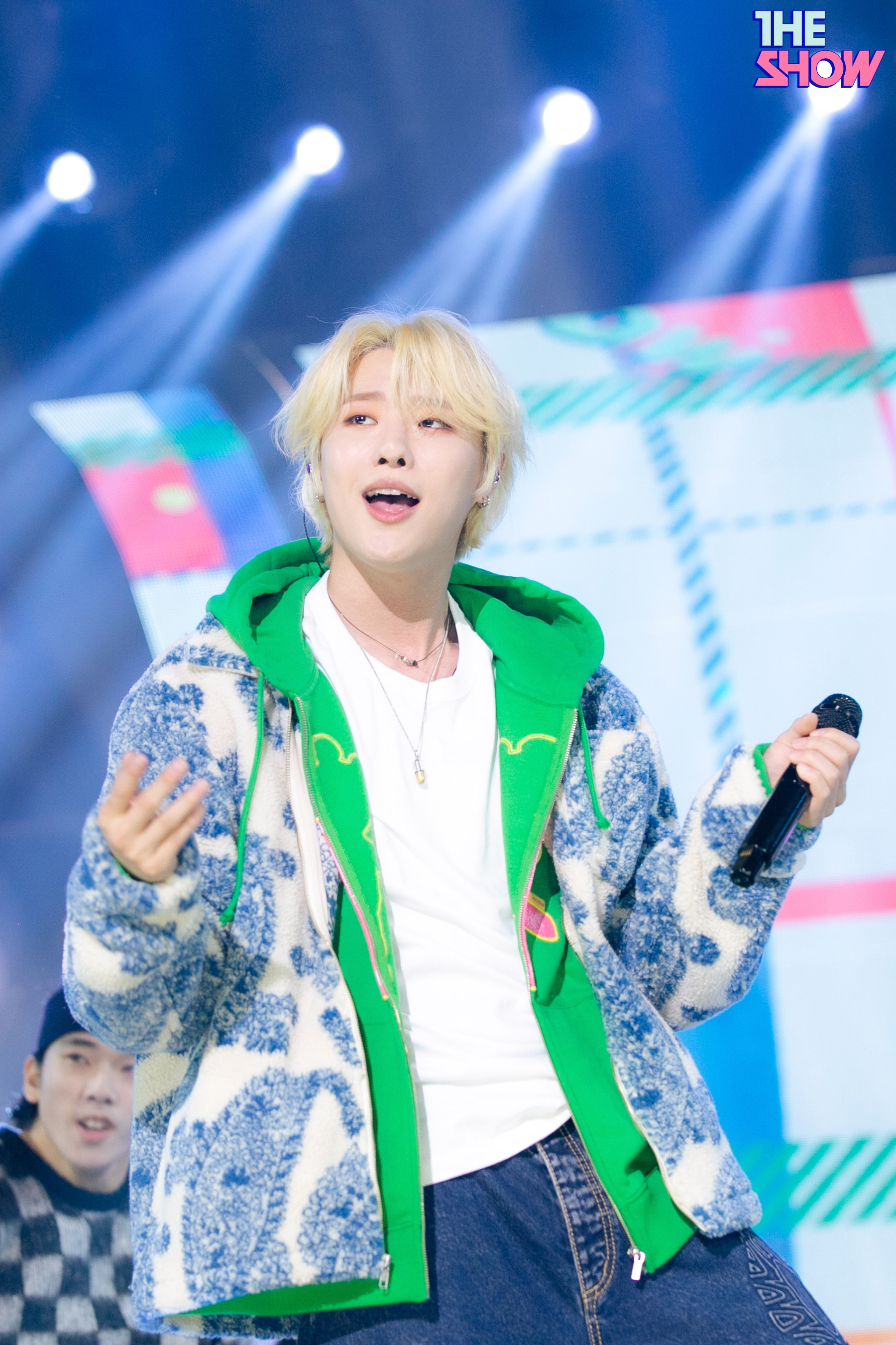 中韩男子演唱组合 a target="_blank" href="/item/uniq/15764205"