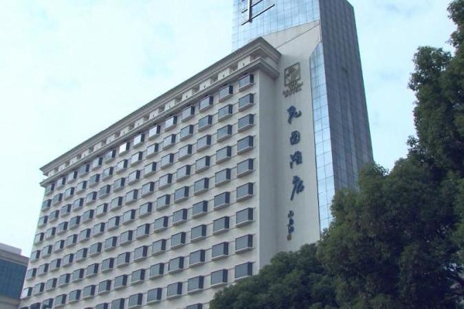  p>太仓花园酒店位于太仓市中心,是太仓首家挂牌五星级豪华酒店,由