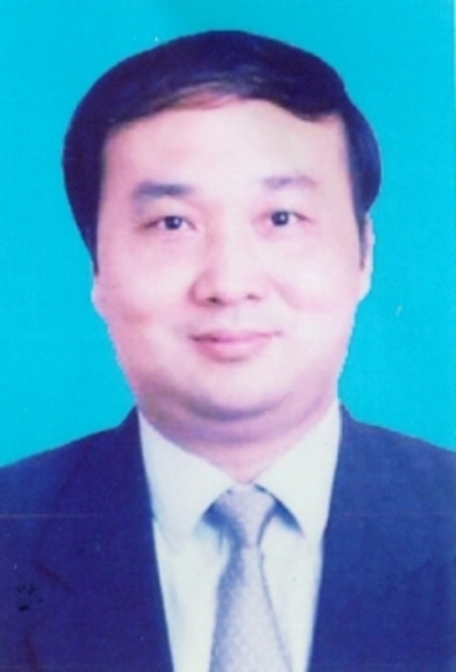 男,1957年7月出生,汉族,中共党员,研究生,现任中共合浦县委副书记