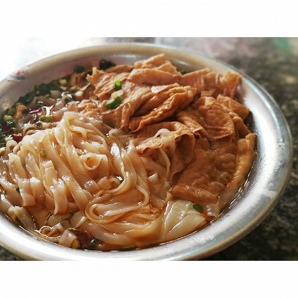 腐竹河粉香菇汤