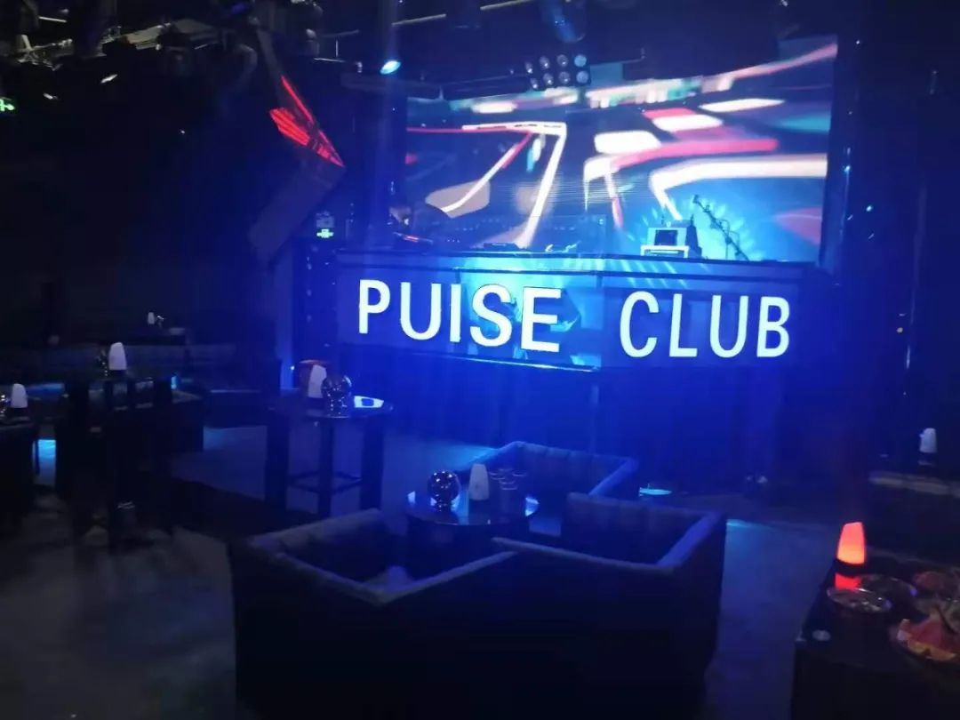  p>脉搏(pulse)酒吧,位于佛罗里达州奥兰多.