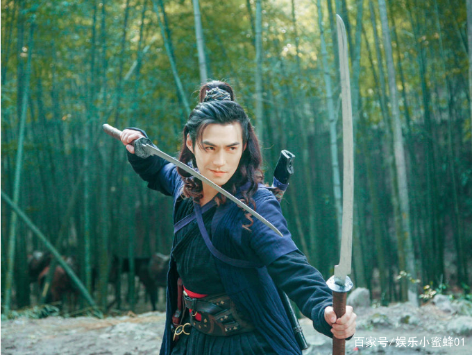严屹宽侧脸艳压范冰冰，不愧是天涯四美，曾经惊艳时光的古装男神_百科TA说