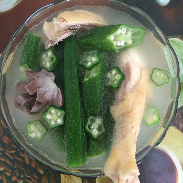 秋葵鸡汤