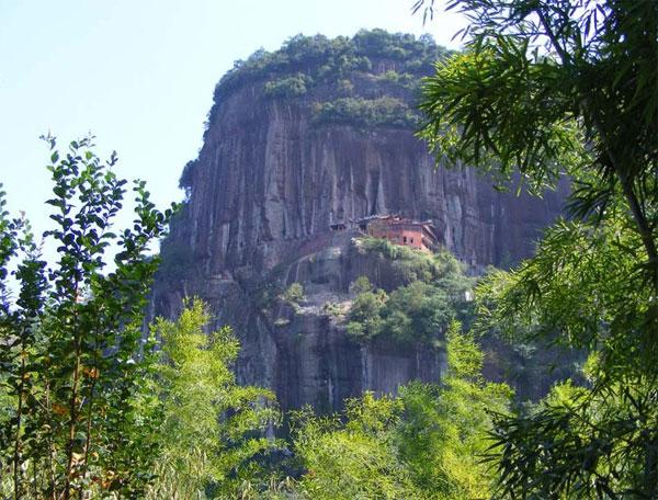 百丈岩风景区