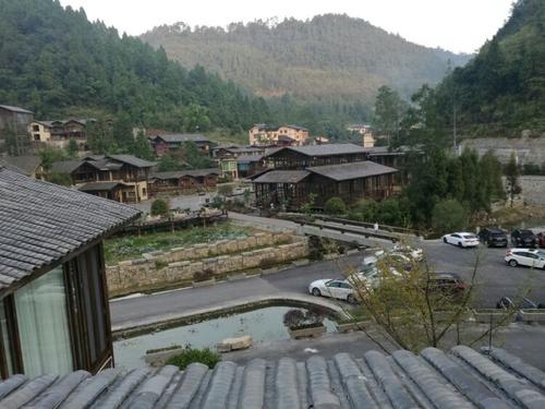 4y">温泉镇,隶属于 a target="_blank" href="/item/贵州省/20475641"