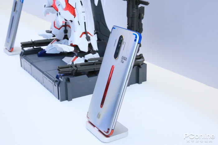 OPPO Reno Ace高达40周年纪念版体验：藏童年梦_百科TA说