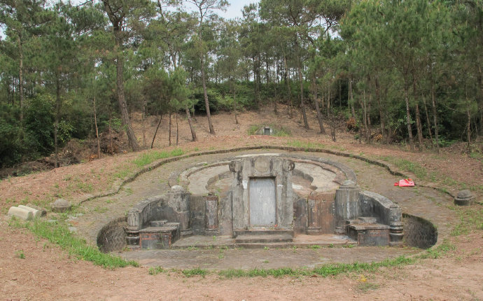  p>刘永福墓位于 a target="_blank" href="/item/广西壮族自治区