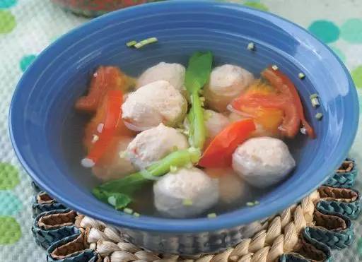 鸡胸脯丸子汤