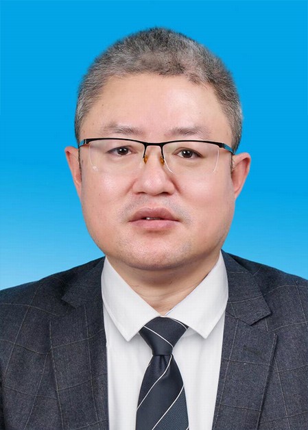 王学峰,男,汉族,1976年12月出生,四川荣县