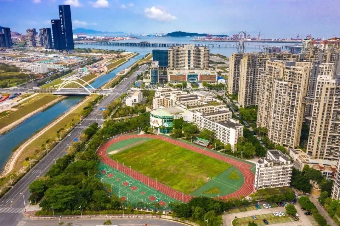 深圳市宝安区实验学校