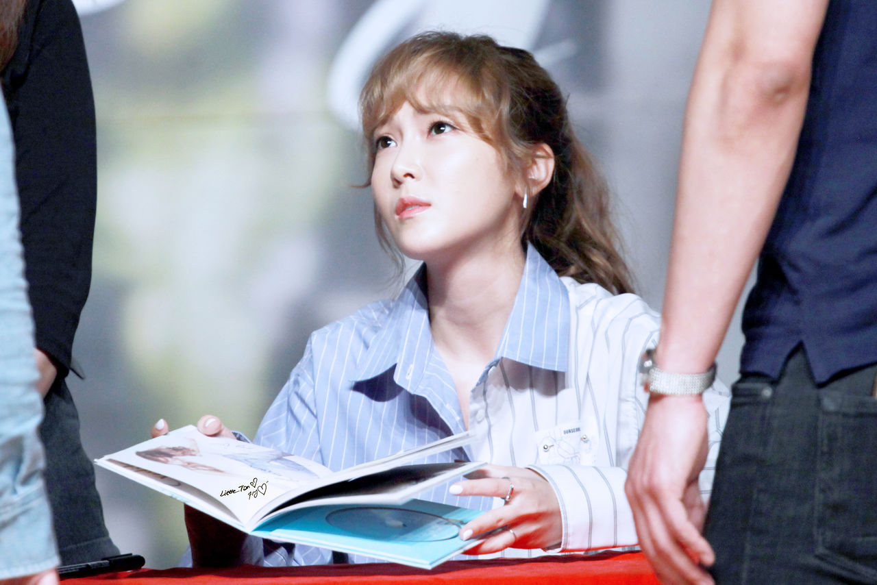  p>郑秀妍(jessica jung),1989年4月18日出生于美国加利福尼亚州