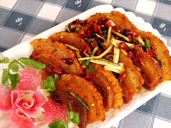  p>酱爆肉是四川的一道特色名菜,属于 a target="_blank" href="/item