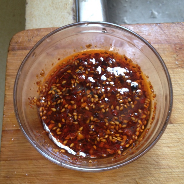  p>粉丝蛋饼以粉丝,鸡蛋为主料的食品. /p>