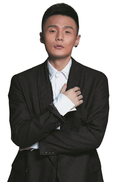 q4pkc">《耳朵》是 a target="_blank" href="/item/李荣浩/3976957"