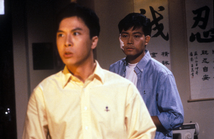 data-id="go08z943h2">《命运迷宫》是由tvb1991年出品的15集时装电视