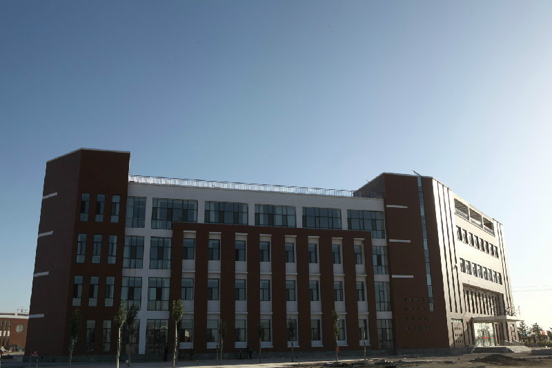  p> a href="#" data-lemmaid="841958">集宁一中 /a>霸王河校区,又称