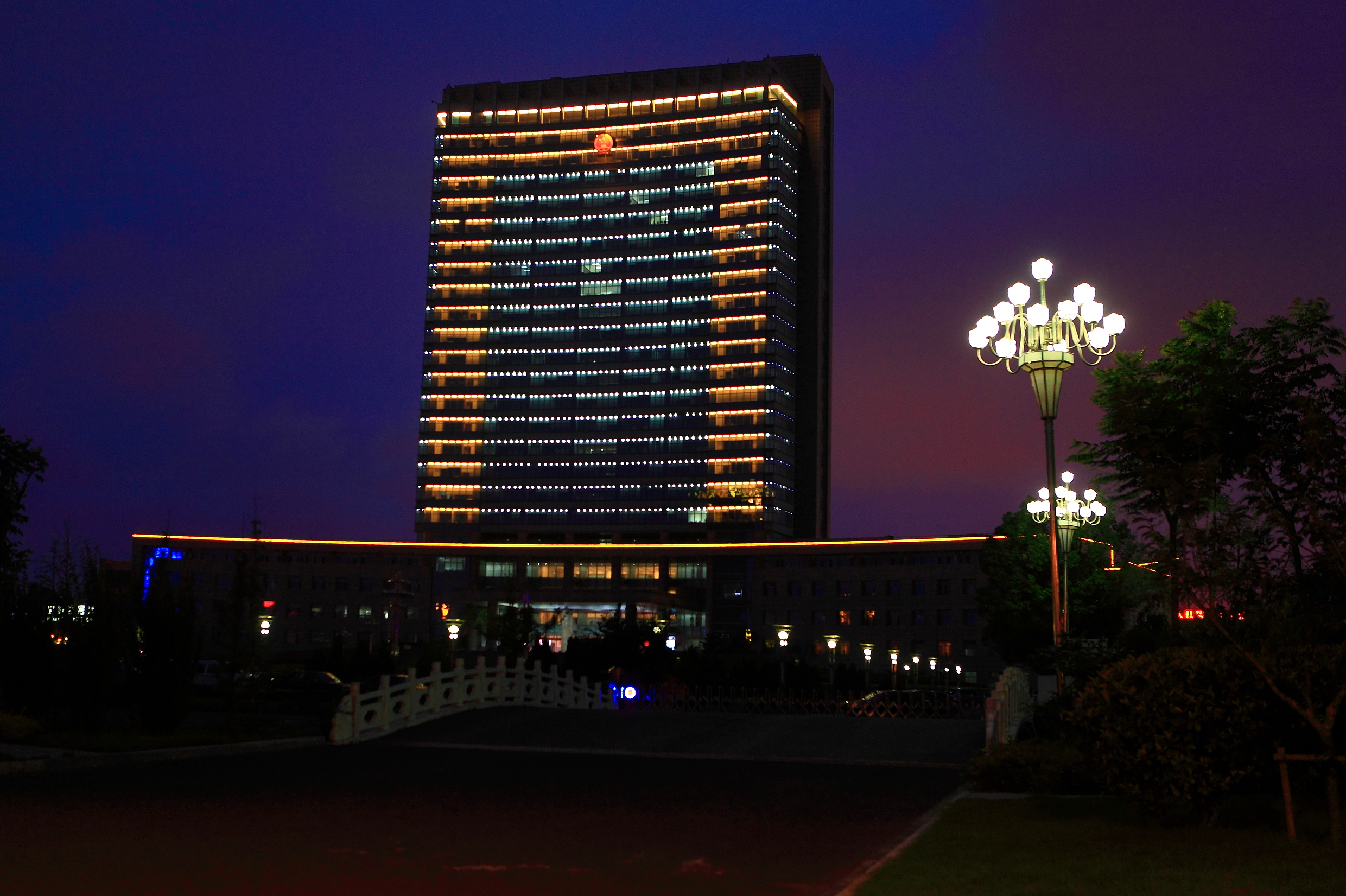 "5096789">盐城市 /a>行政服务中心成立于2001年7月,系市政府派出机构