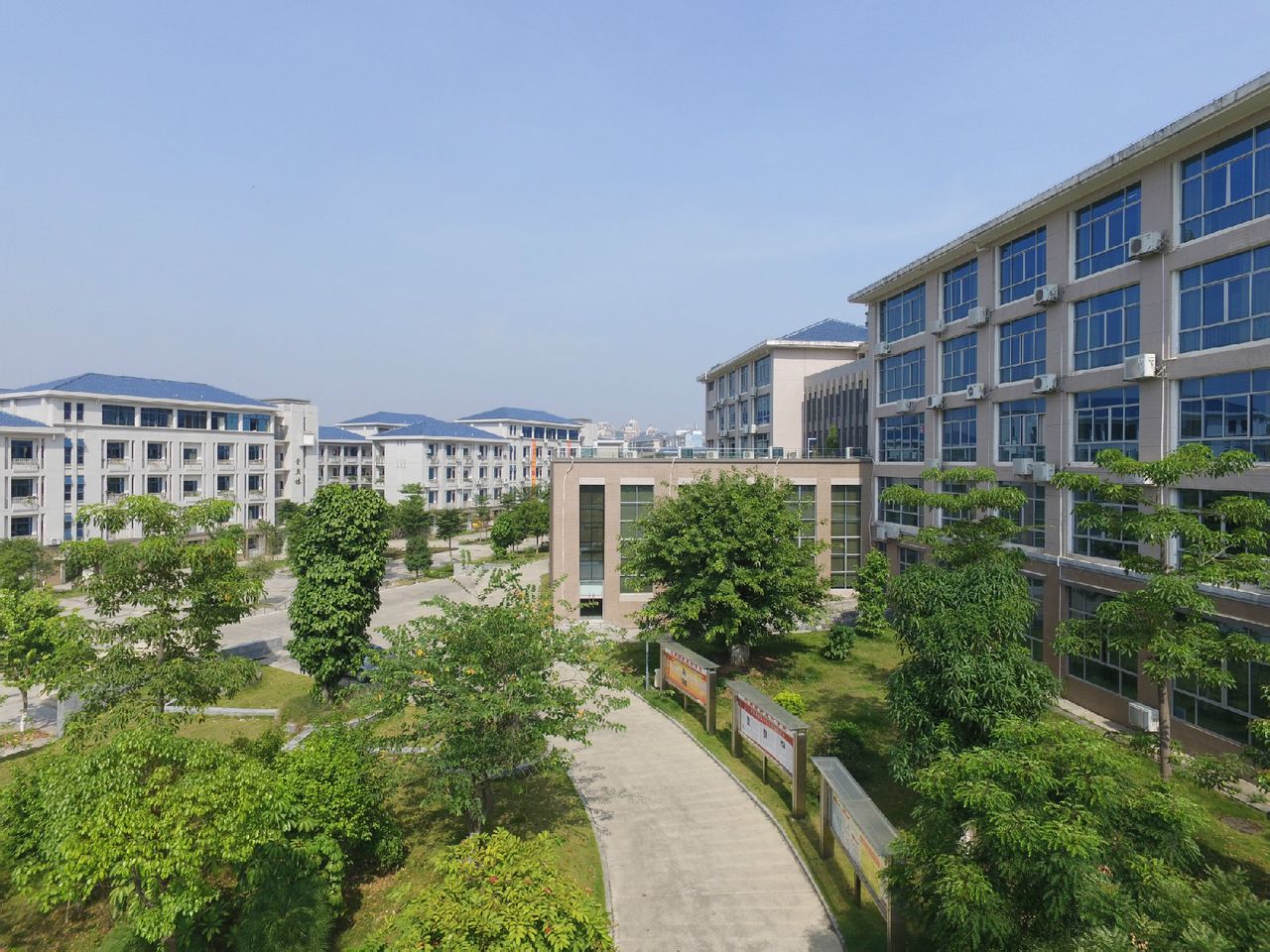广西梧州高级中学