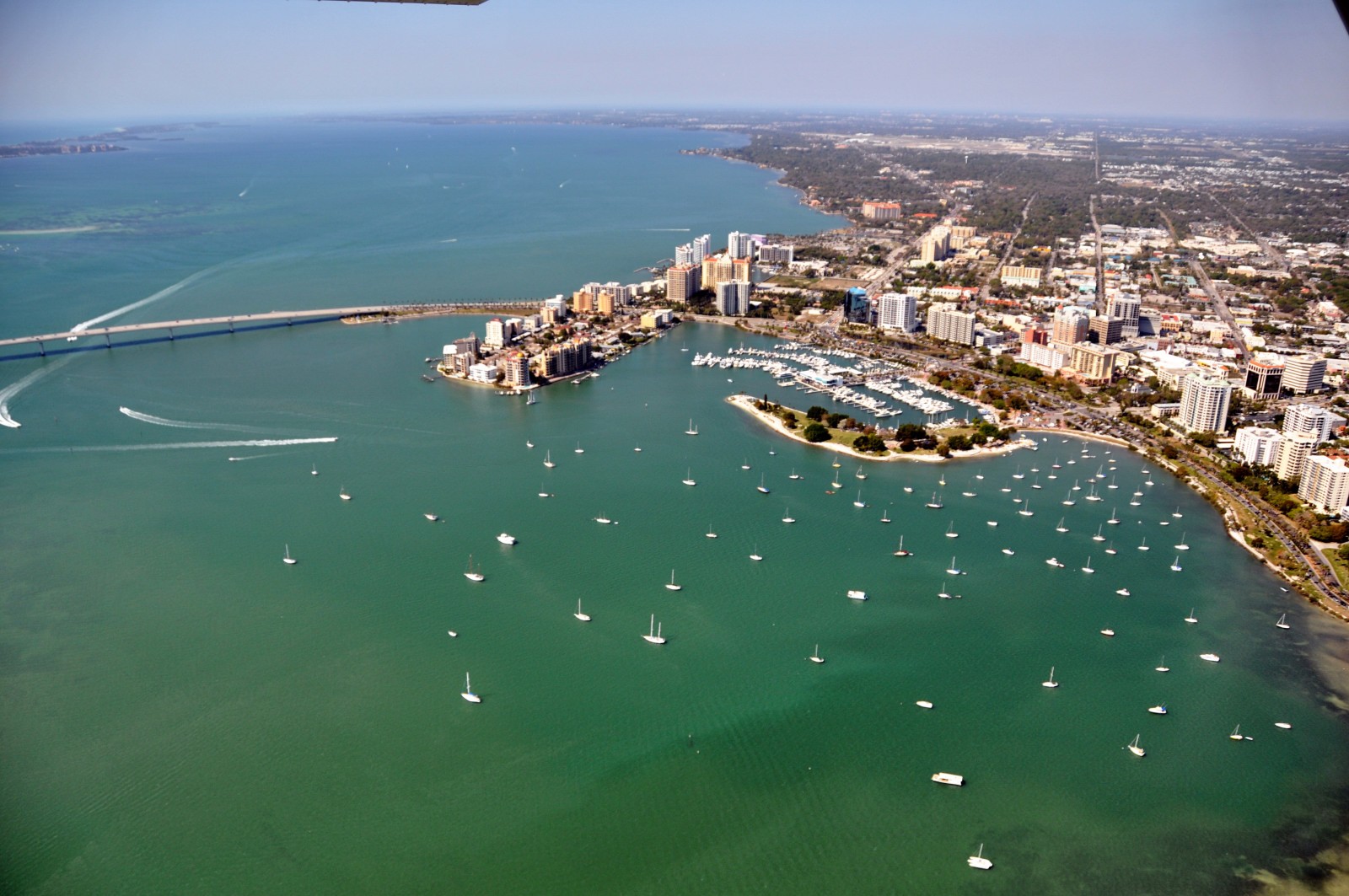  p>萨拉索塔(sarasota)是 a href="#" data-lemmaid="4382434">美国