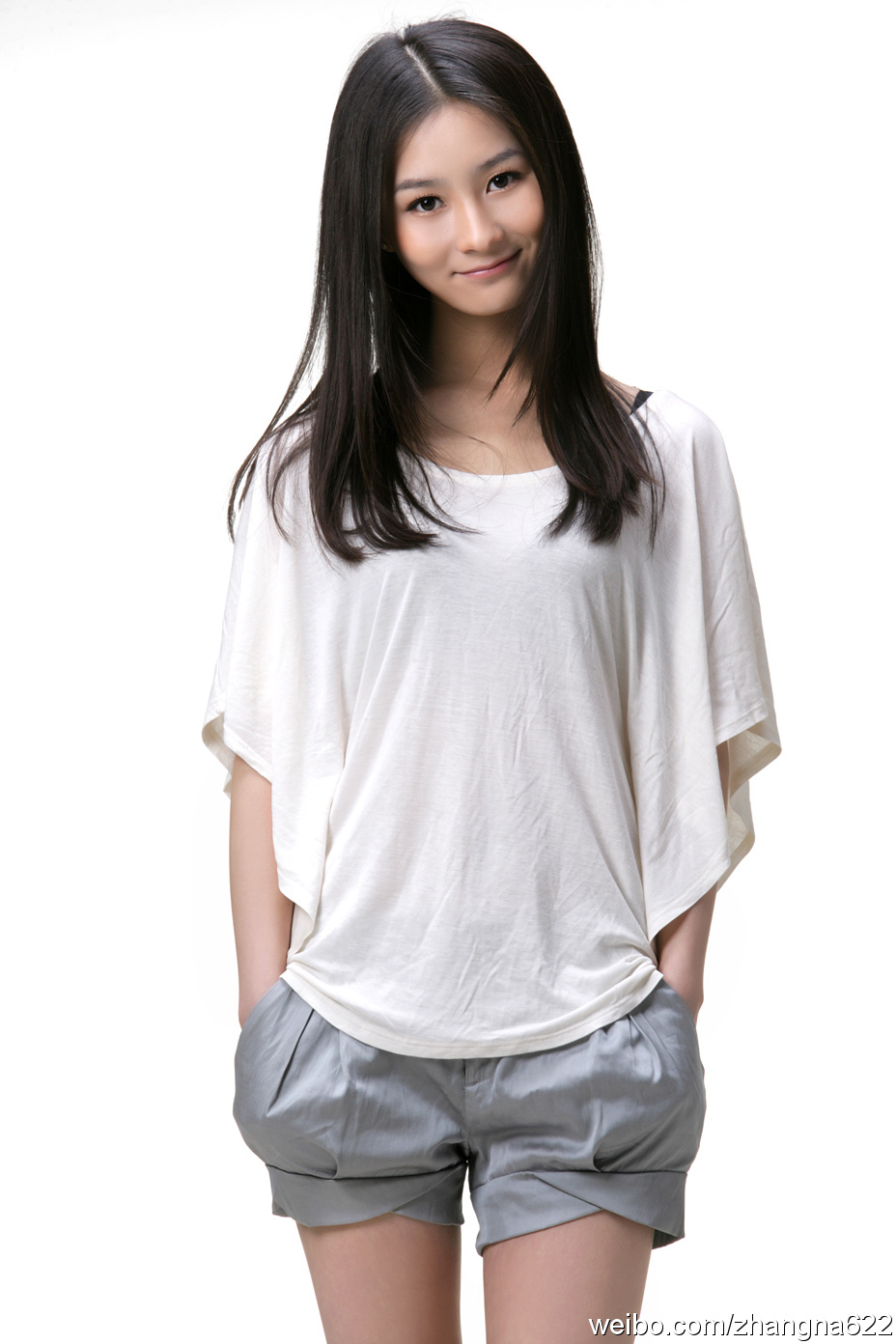  p>张维娜,原名张娜,1990年6月22日出生于湖北省武汉市,中国内地女