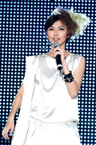 p>孙燕姿(stefanie sun),1978年7月23日出生于新加坡,祖籍中国广东省