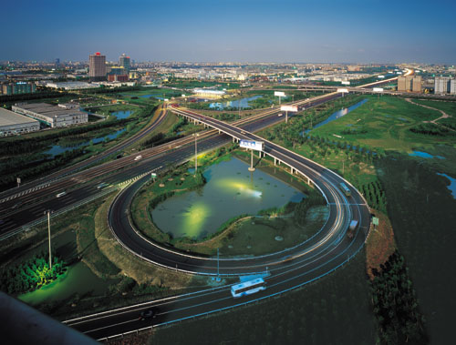  p>花桥经济开发区是江苏利用上海资源,走向国际服务市场的一个窗口.