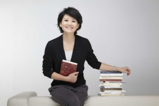  p>曹琳琳,1980年生于辽宁沈阳,2002年她毕业于 a target="_blank"