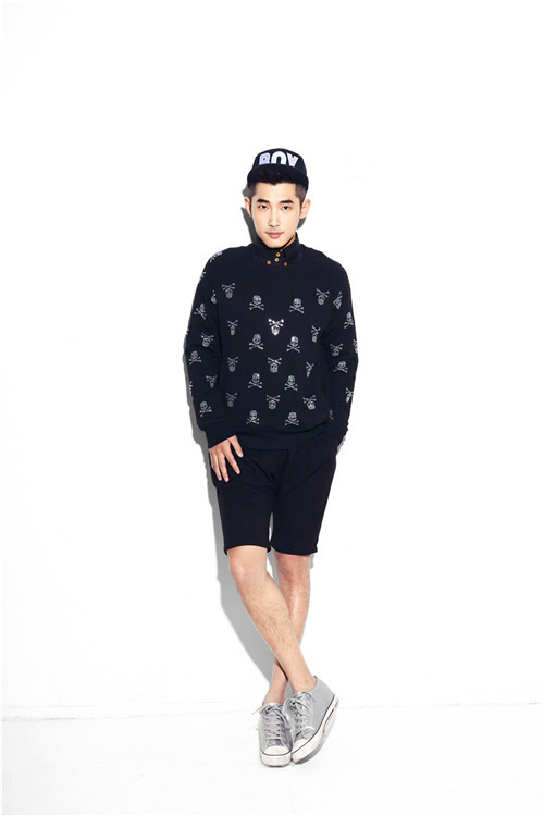  p>陈牧扬 i>(原名陈大伟) /i>,1983年7月18