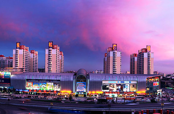  p data-id="gnwtipwca9">乐松广场是位于哈尔滨市香坊区动力广场东