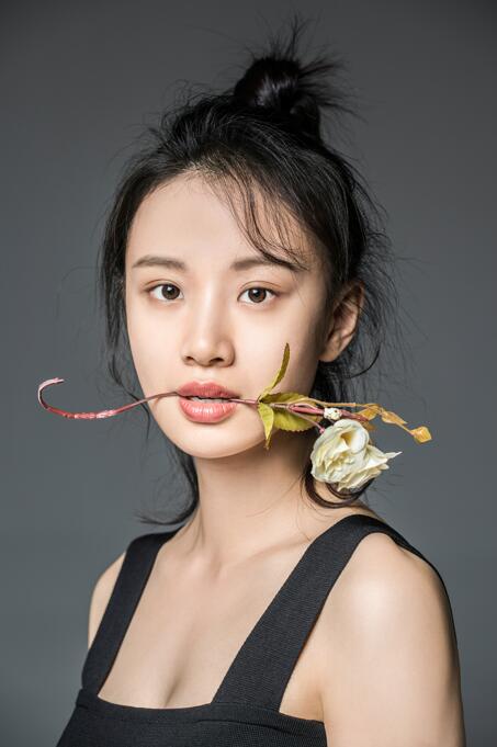  p>李梦,1992年10月11日出生于湖南省长沙市,中国内地影视女演员,毕业